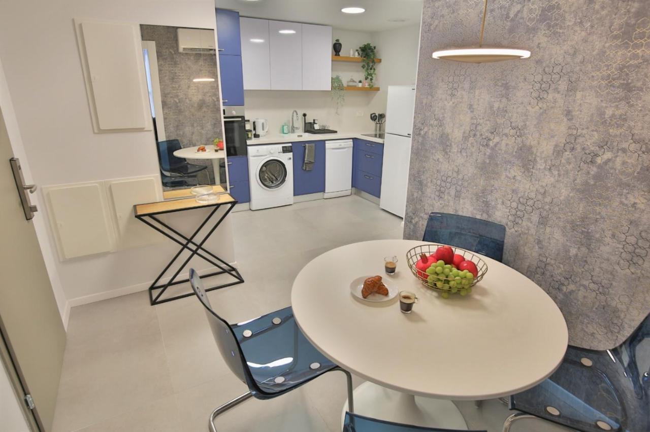 Cozy And Stylish 1-Bedroom Apartment Нетания Экстерьер фото