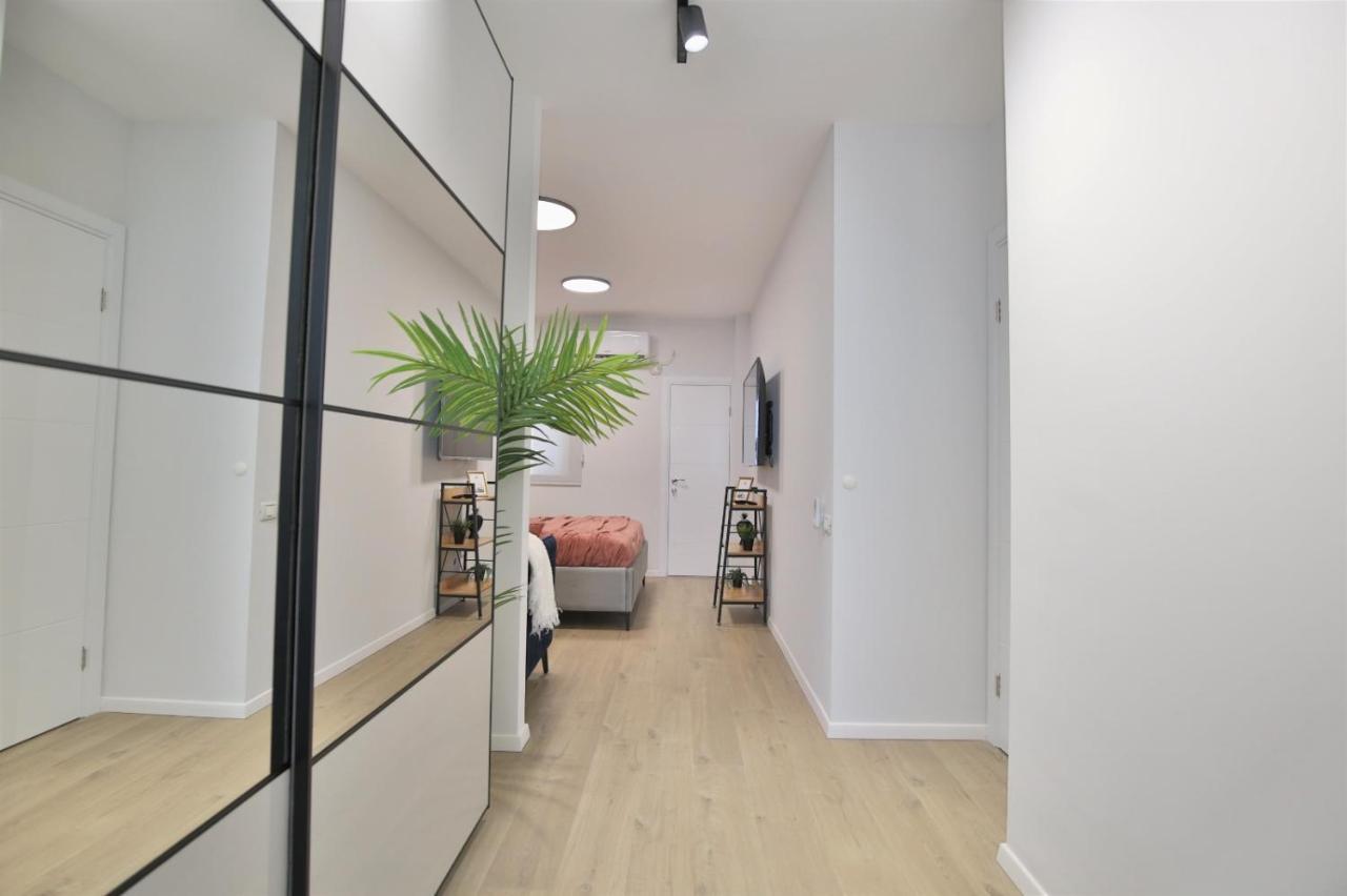 Cozy And Stylish 1-Bedroom Apartment Нетания Экстерьер фото