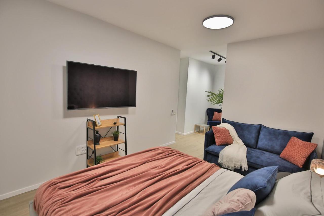 Cozy And Stylish 1-Bedroom Apartment Нетания Экстерьер фото